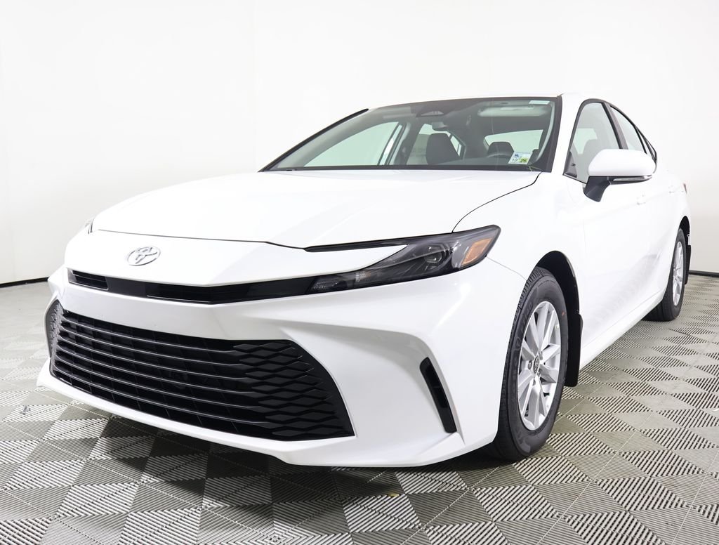 2026 Toyota Camry LE photo 2