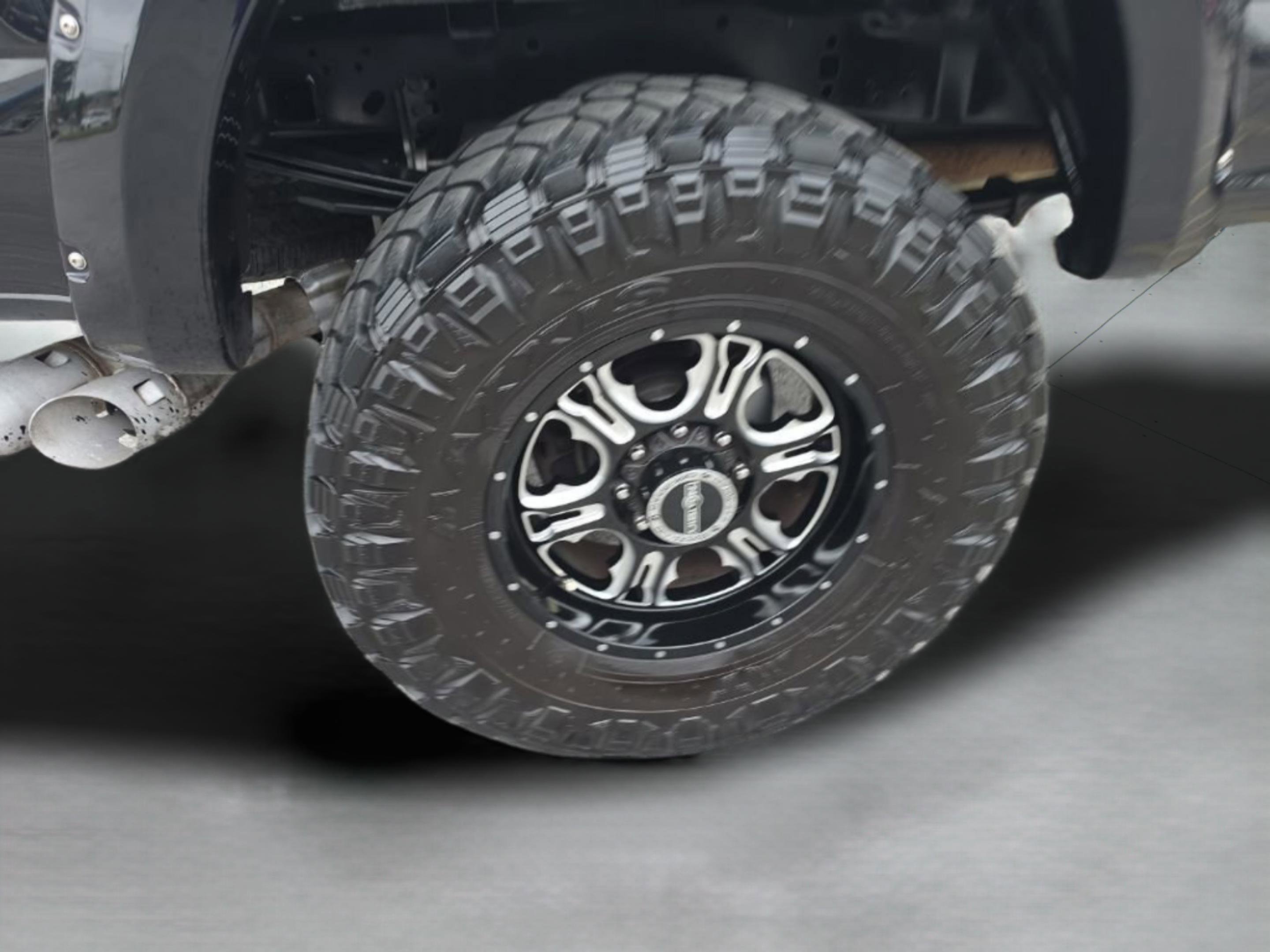 Used 2019 Black Ford XLT image 14