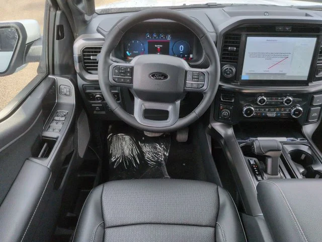New 2026 Oxford White Ford Lariat® image 17