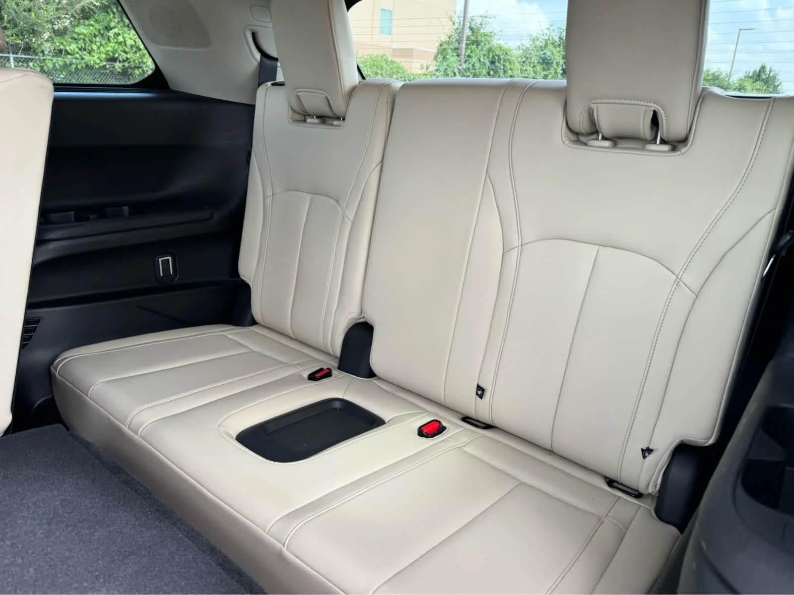 Certified Used 2023 Majestic White INFINITI LUXE image 23