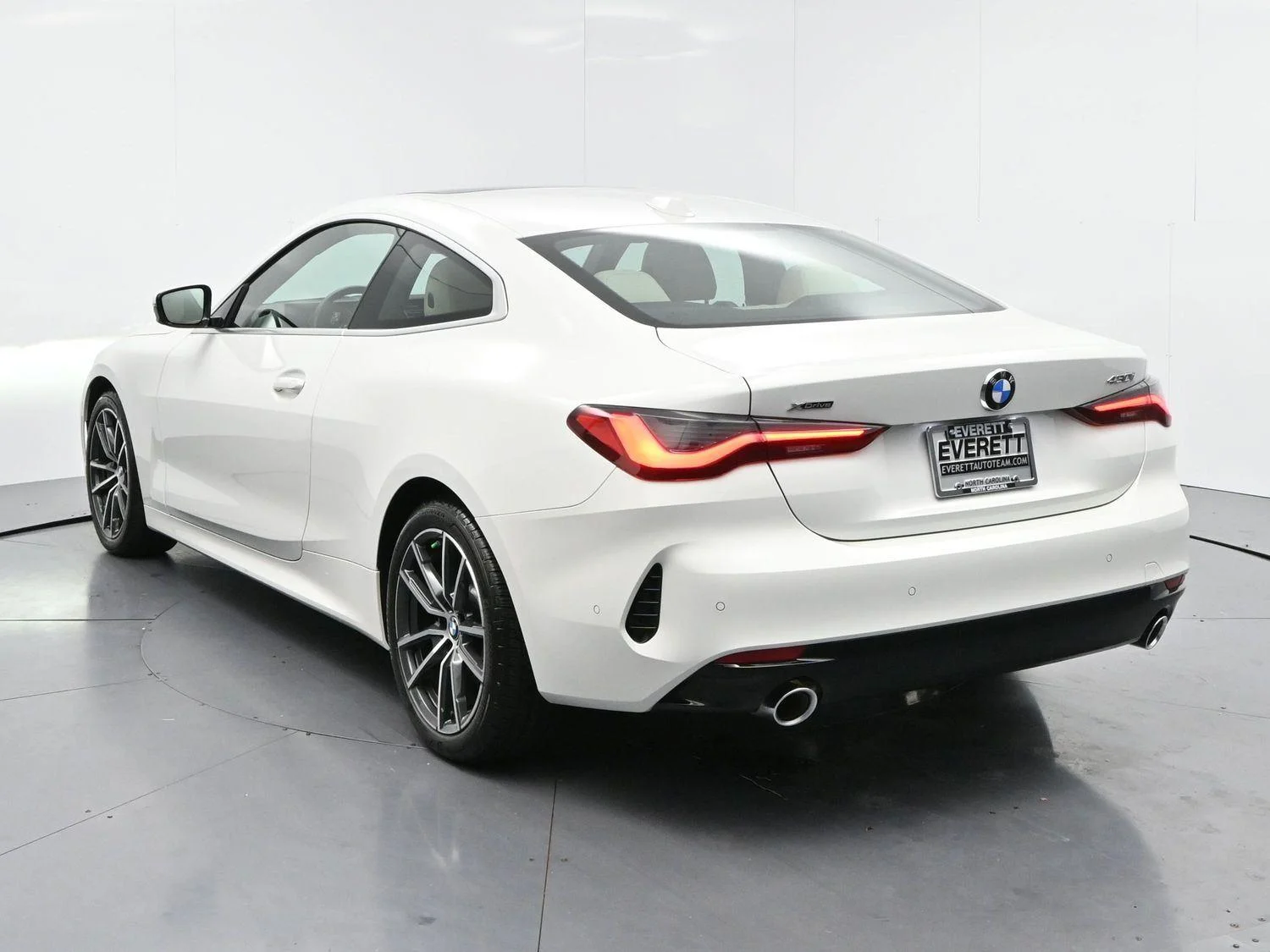 Used 2024 Alpine White BMW 430i xDrive image 6