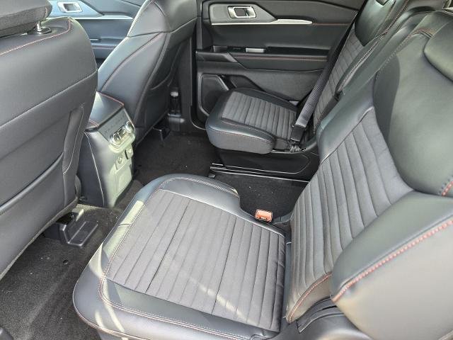New 2026 Agate Black Metallic Ford ST-Line image 39