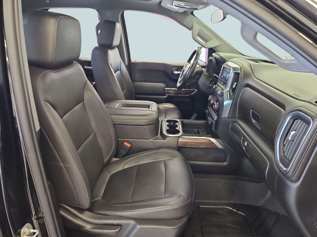Used 2020 Black Chevrolet RST image 28