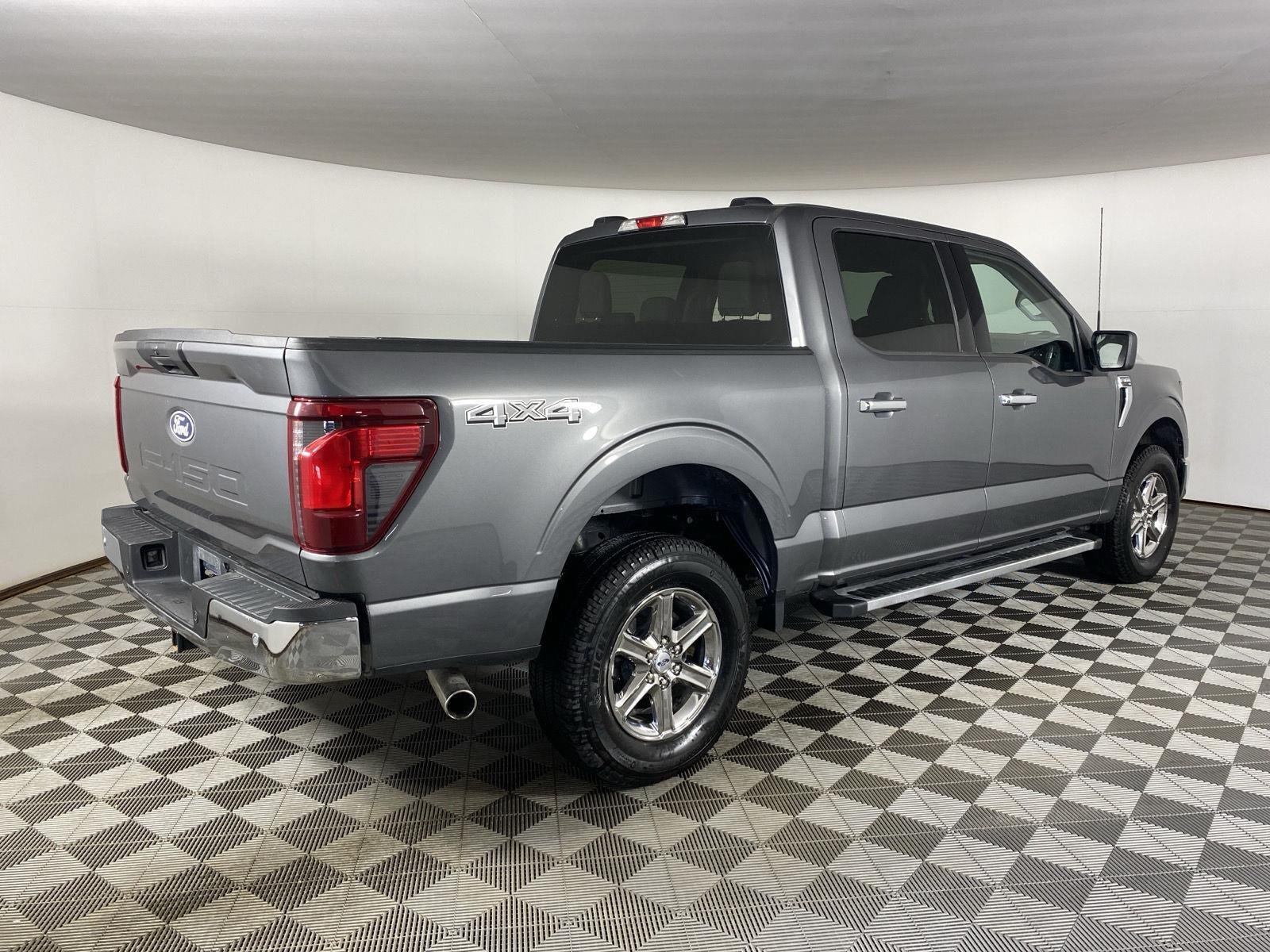 Used 2025 Carbonized Gray Ford XLT image 7