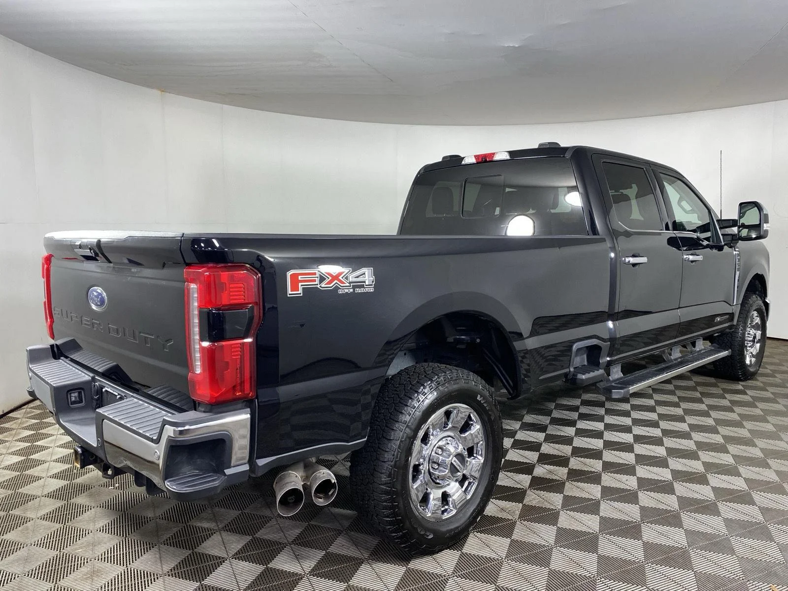 Used 2024 Agate Black Ford LARIAT image 7