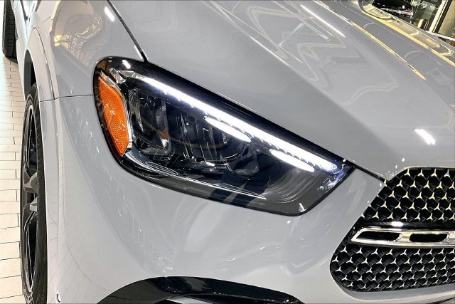 Certified Used 2026 Gray Mercedes-Benz GLE 450 image 33