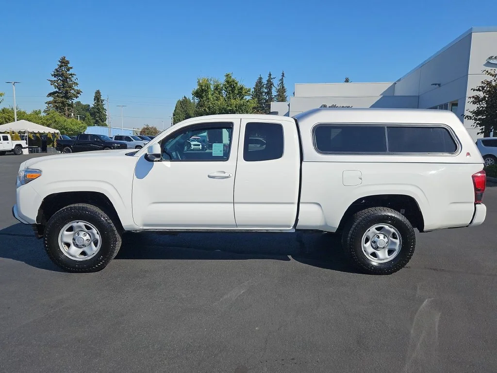 Used 2021 Super White Toyota SR image 3