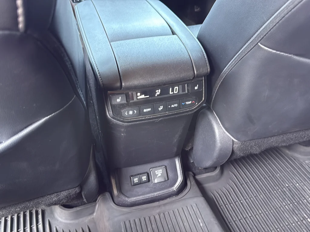 Used 2021 Silver Toyota Platinum image 41