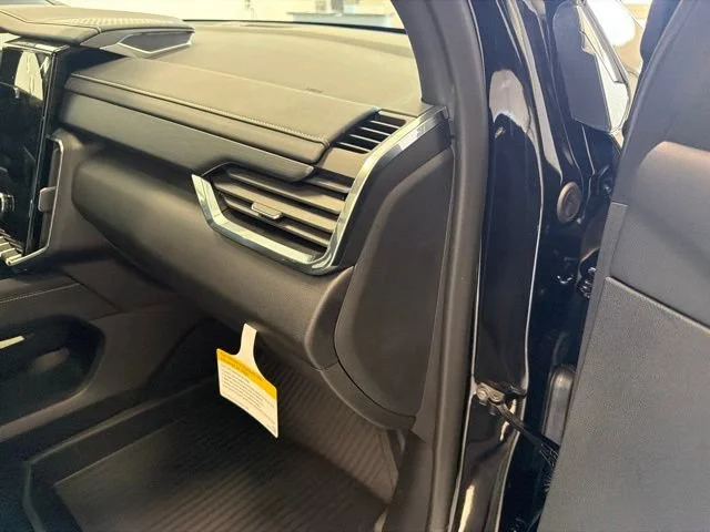 2026 GMC Acadia Elevation - Photo 29