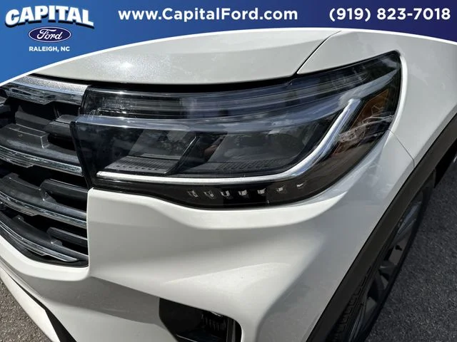 Used 2025 White Ford Active image 11