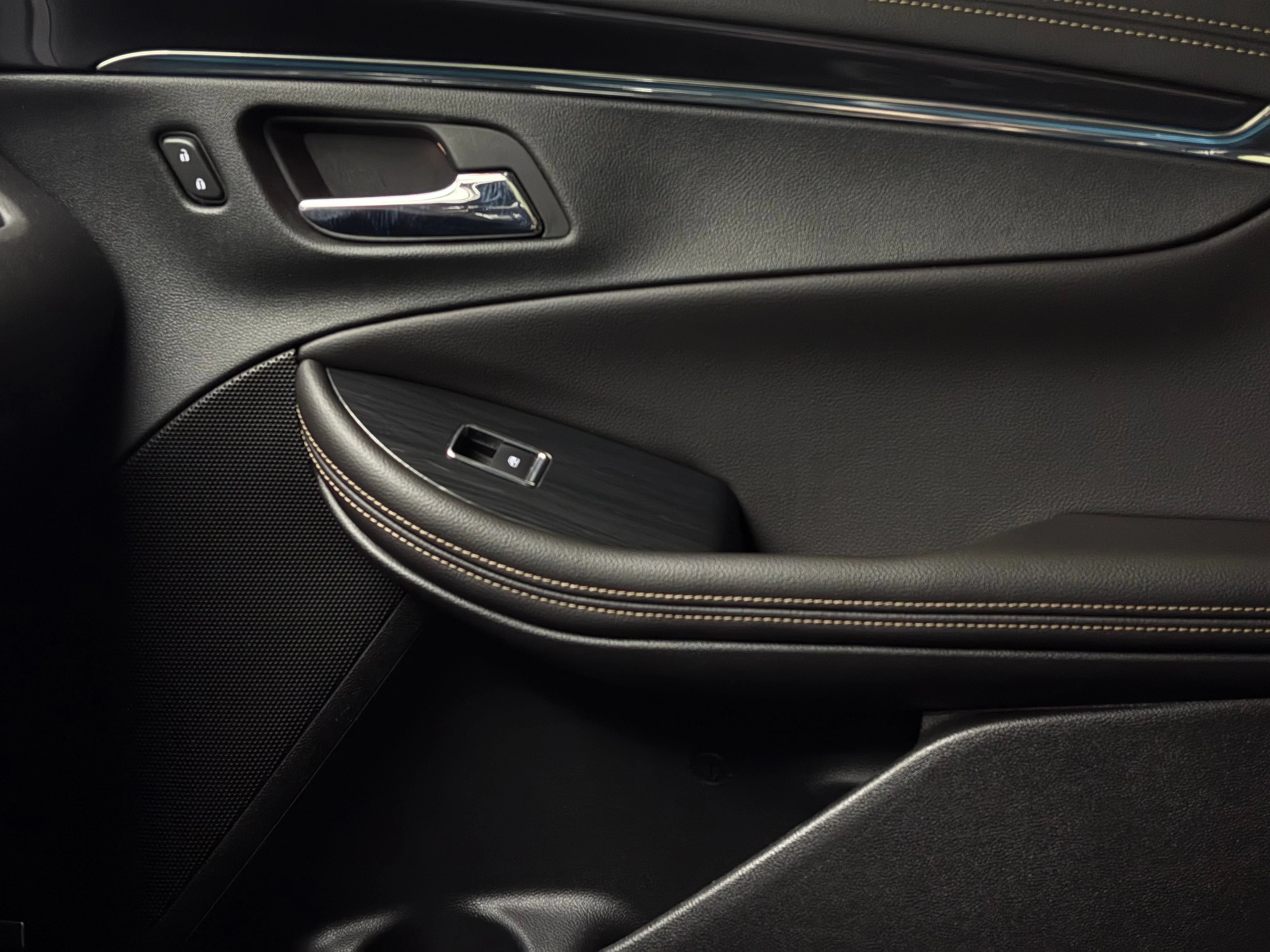 Used 2018 BLACK Chevrolet Premier image 47