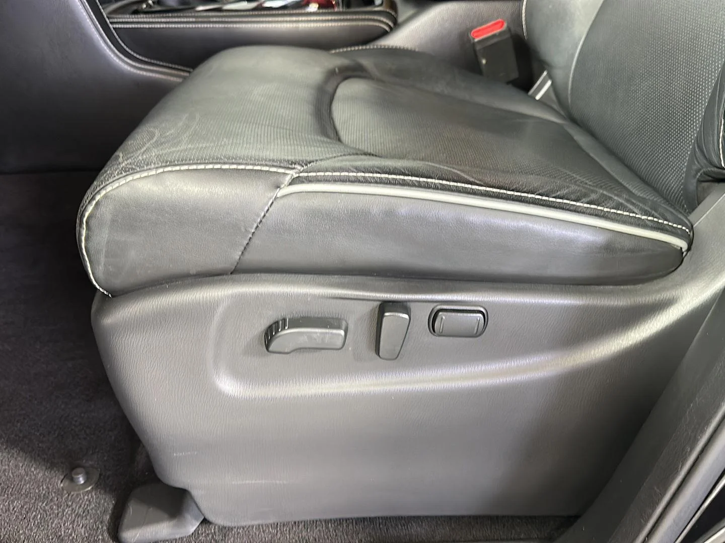 Used 2021 Mineral Black INFINITI PREMIUM SELECT image 10
