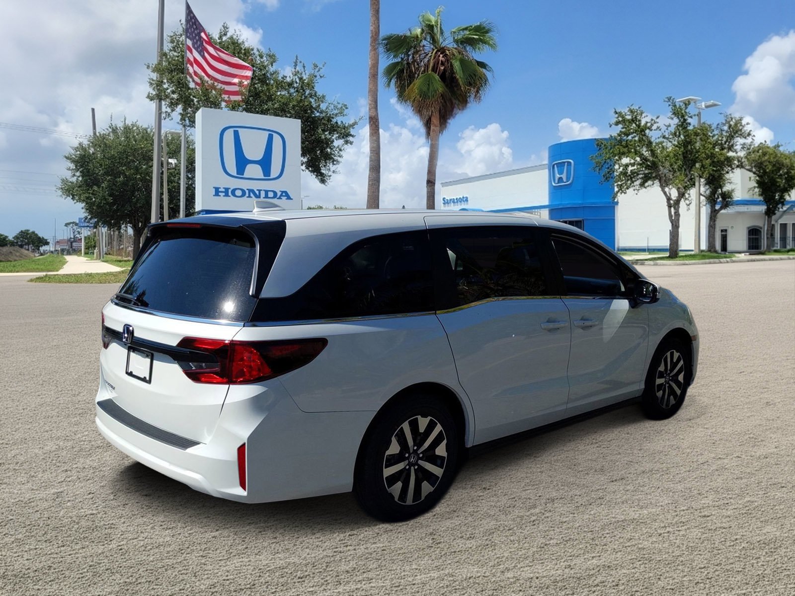 New 2026 Platinum White Pearl Honda EX-L image 5