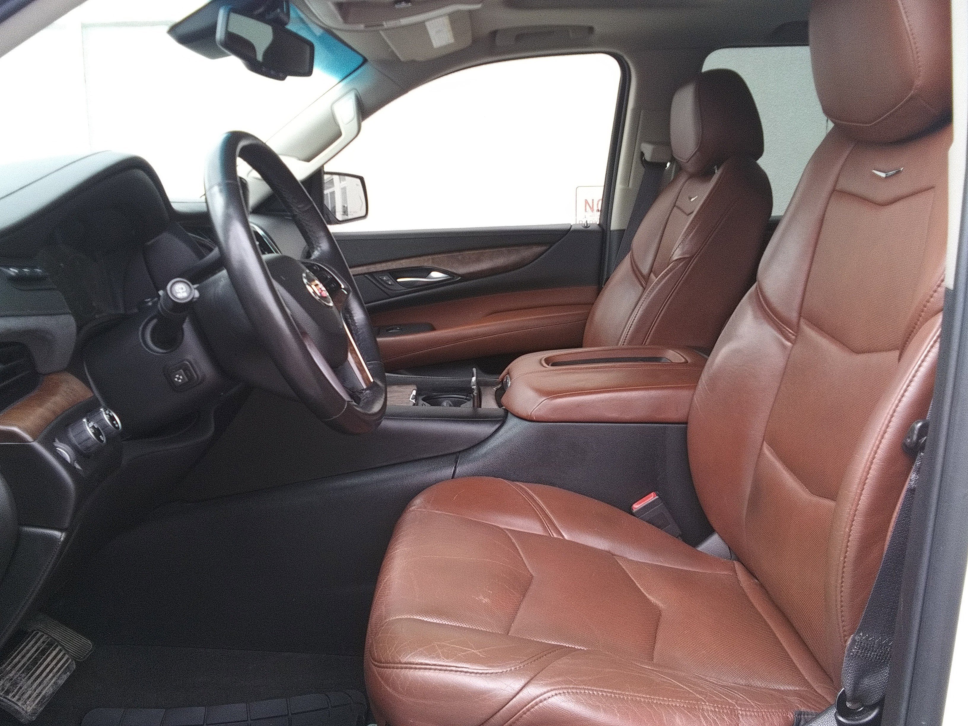 Used 2015 White Cadillac Premium image 19