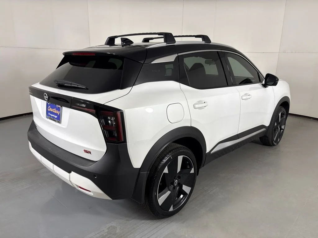 New 2026 Aspen White TriCoat / Super Black Two-tone Nissan SR image 8