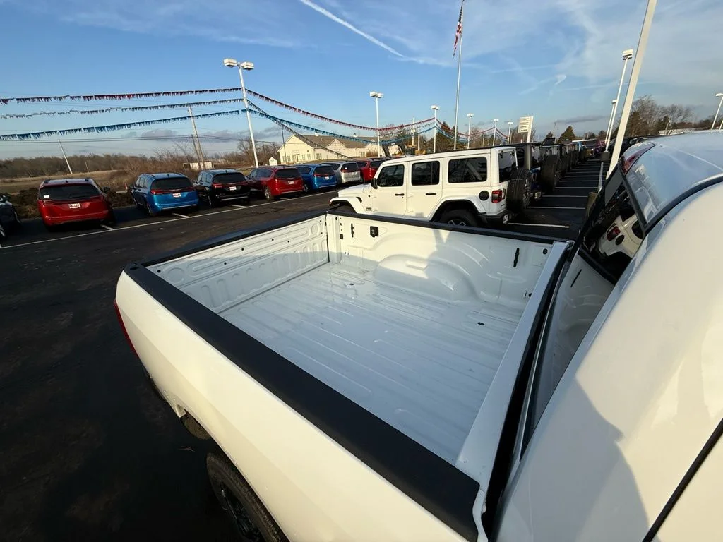 New 2025 Bright White Clear-Coat Exterior Paint RAM Tradesman image 22
