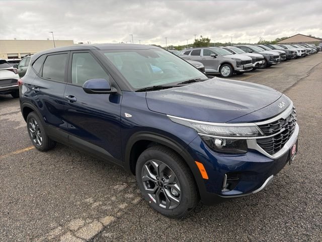 2026 Kia Seltos 2.0 LX AWD's photo