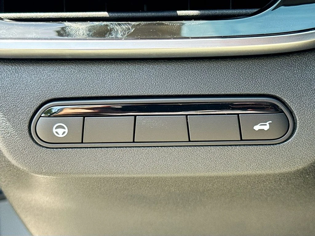 New 2027 HARBOR GRAY INFINITI Luxe FWD image 10