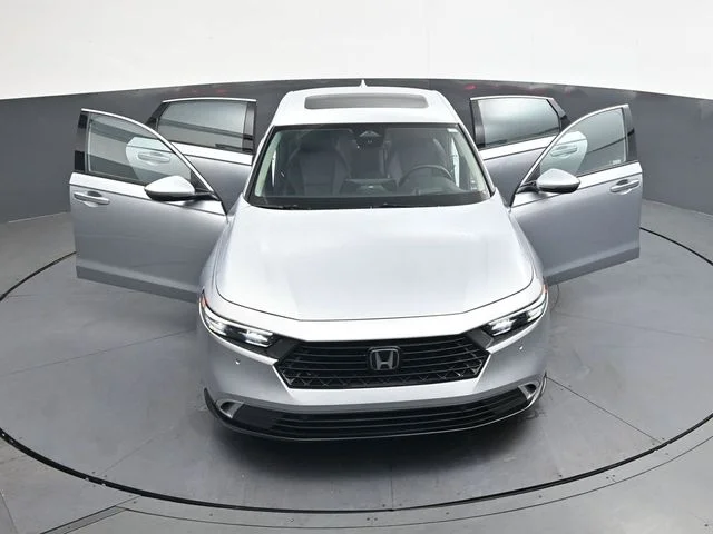Used 2025  Honda Touring image 35