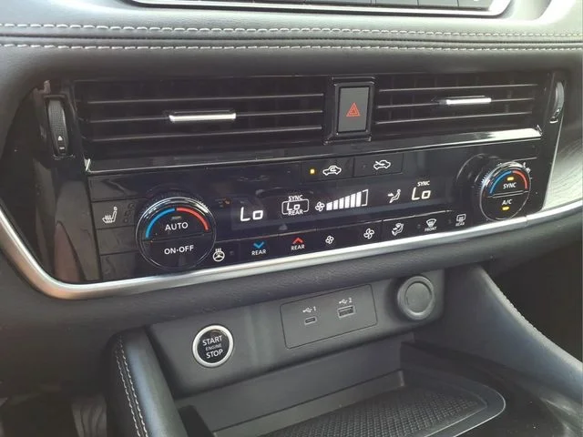 Used 2021 Black Nissan SL image 22