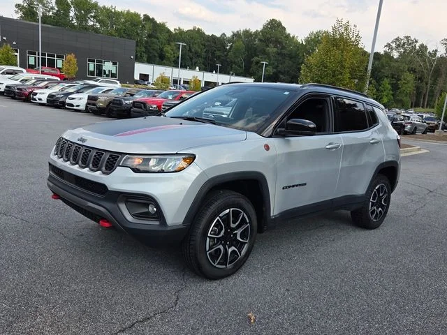 Used 2024 White Jeep Trailhawk image 3