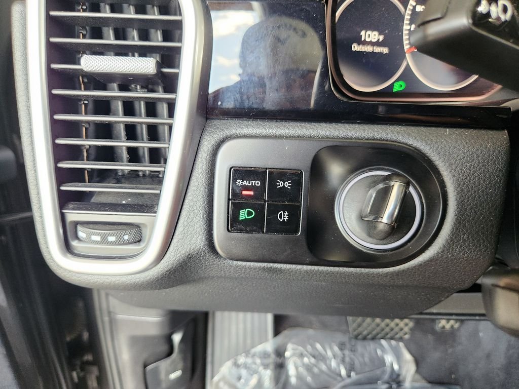 Used 2019 Quartzite Metallic Porsche Base image 22