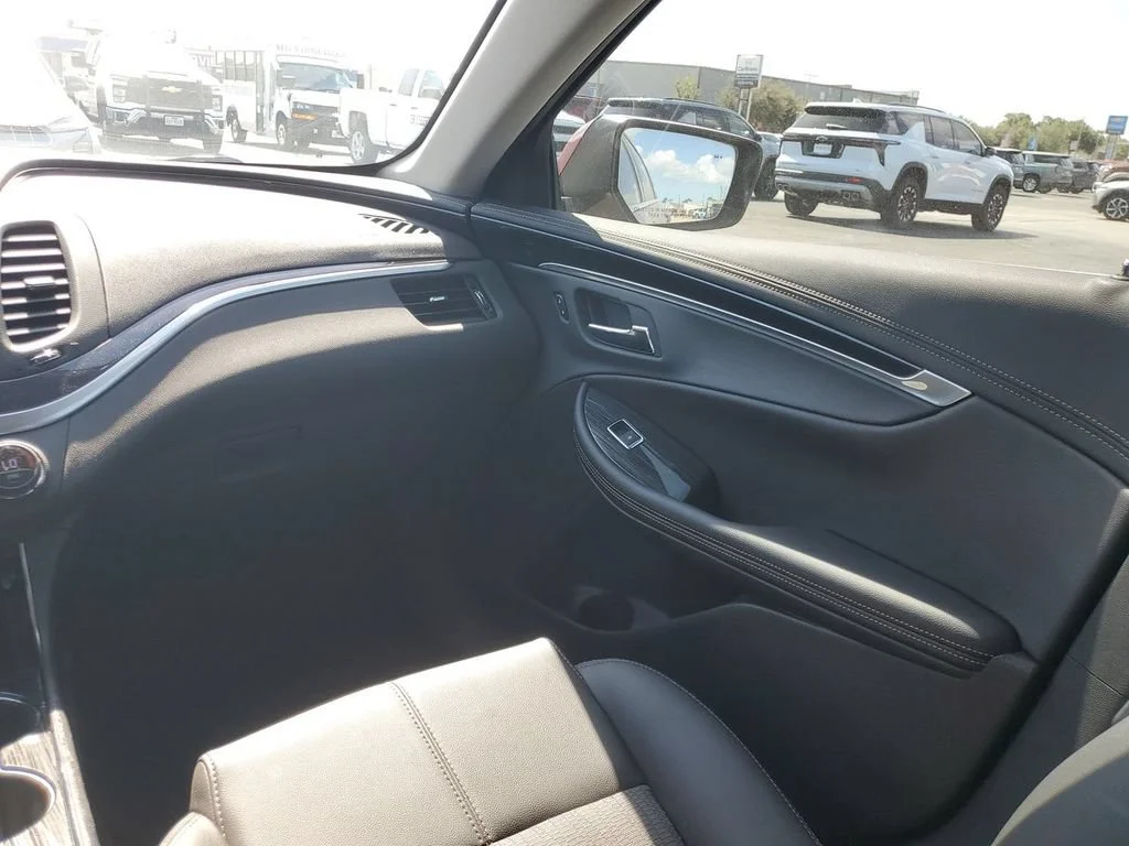 Used 2019 CAJUN RED TINTCOAT Chevrolet LT image 11