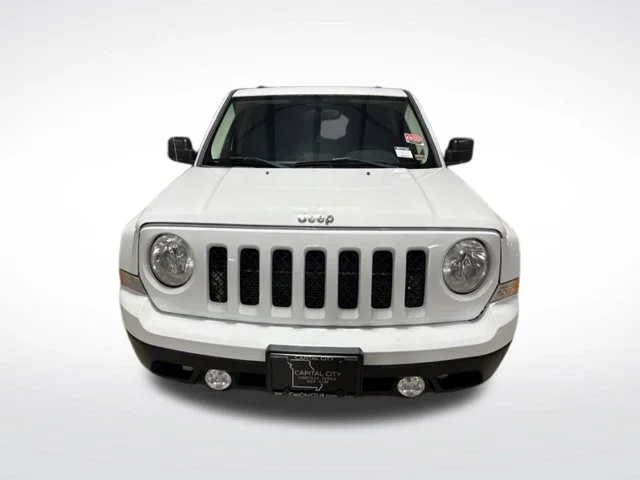 Used 2011 White Jeep Sport image 10
