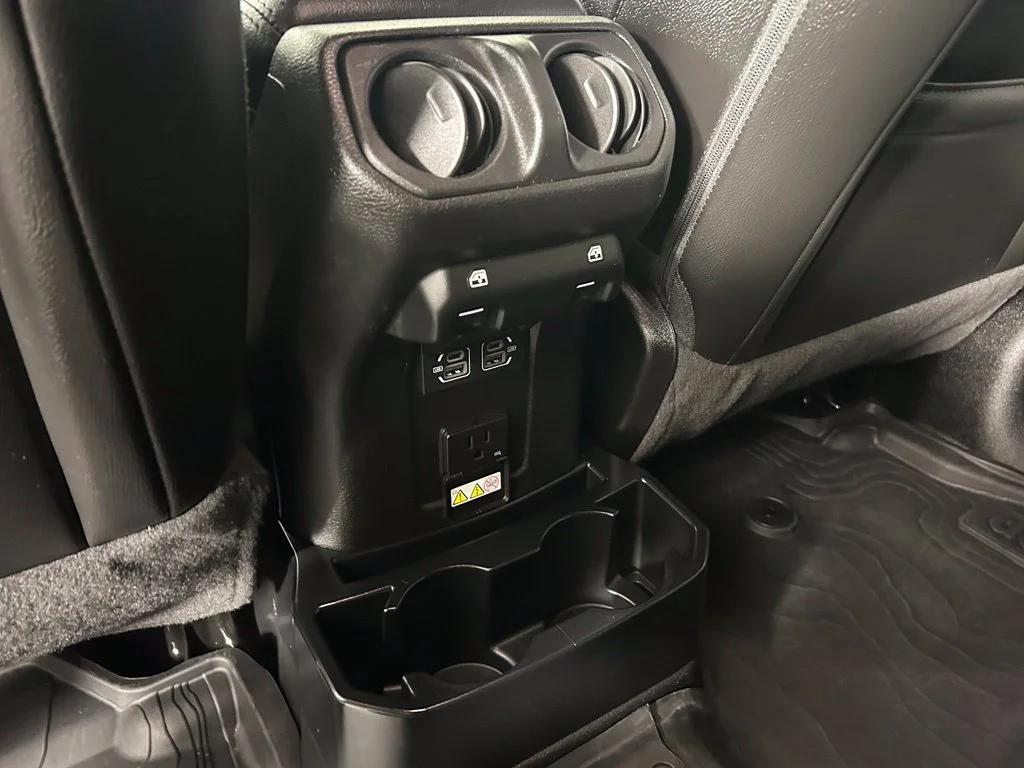 Used 2021 Black Jeep Unlimited Sahara Altitude image 15