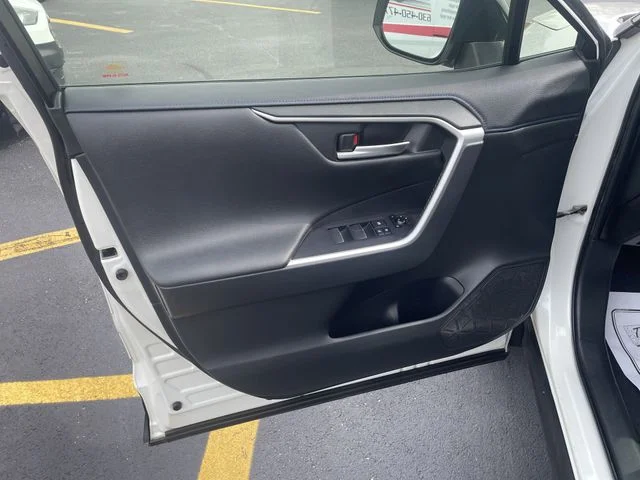 2019 Toyota RAV4 XSE - Photo 14