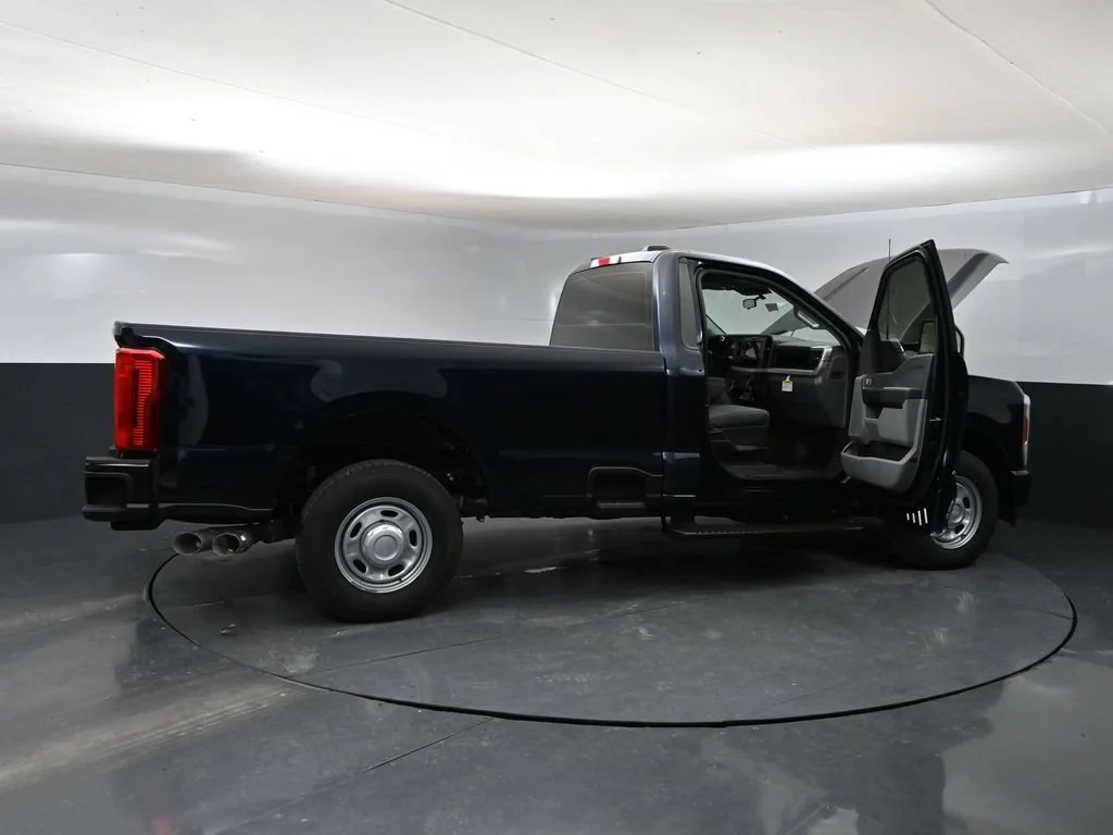2025 Ford F-250 Super Duty XL - Photo 36