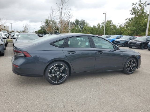 New 2026 Meteorite Gray Metallic Honda SE image 7