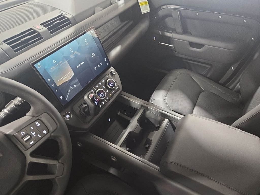 New 2026 Santorini Black Land Rover S image 12