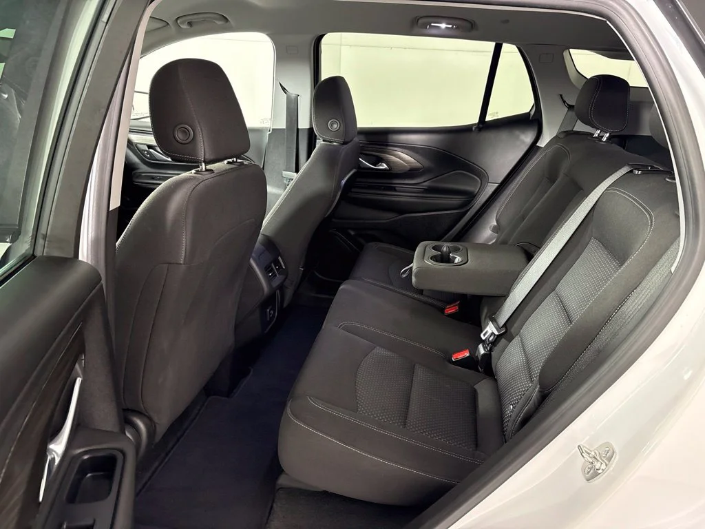Used 2024 White GMC SLE image 21