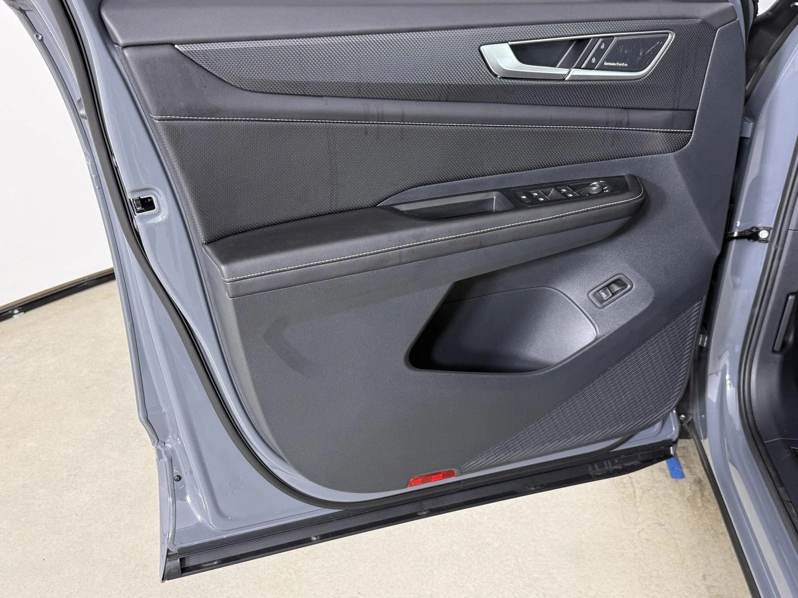 New 2026 Pure Gray Volkswagen 2.0T SEL Premium R-Line image 10