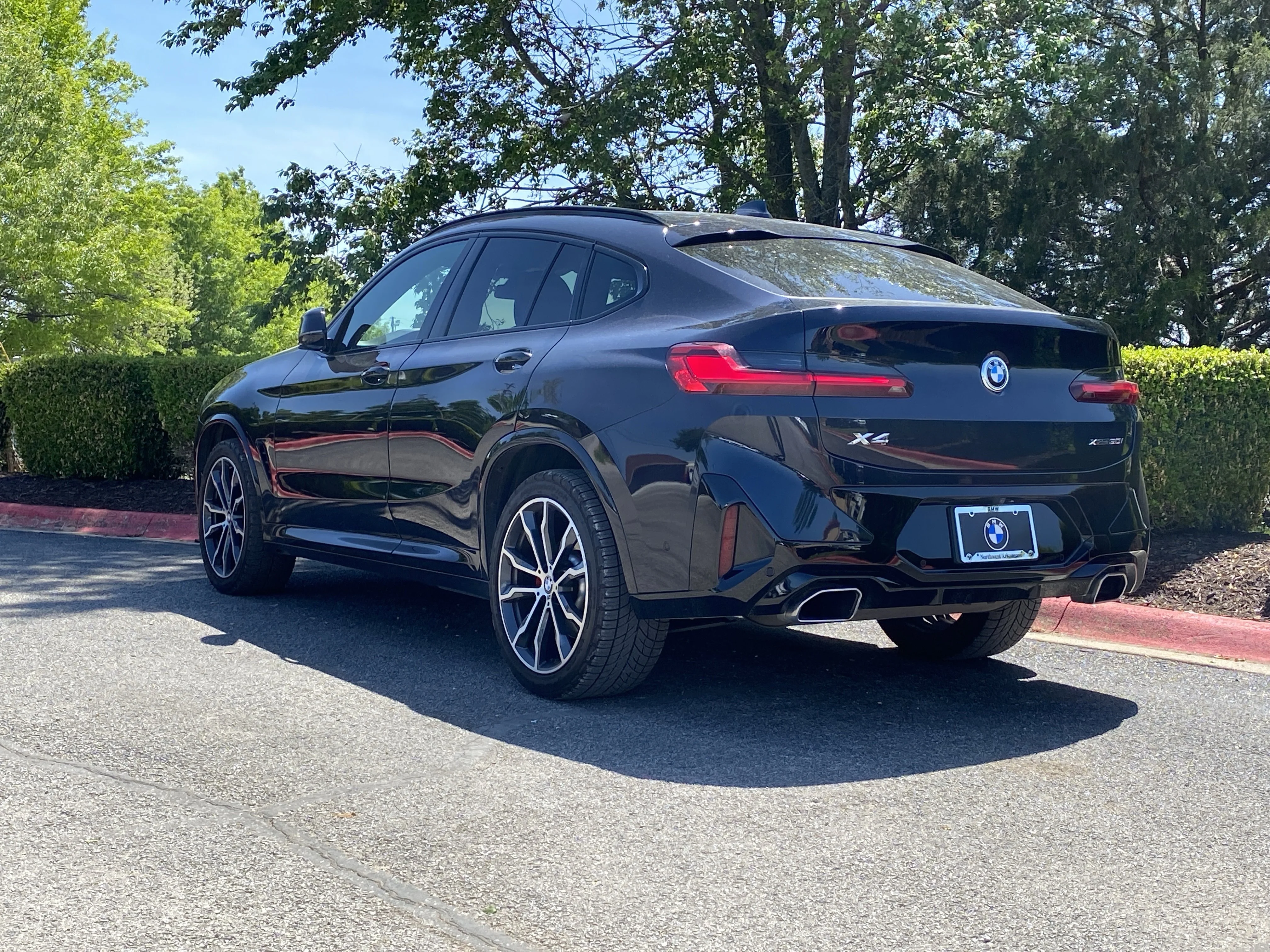 Used 2022 Carbon Black Metallic BMW  image 10