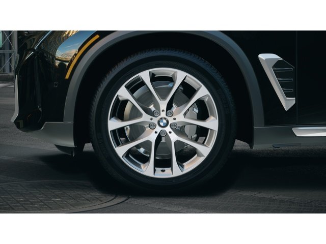 New 2026 Black Sapphire Metallic BMW  image 7