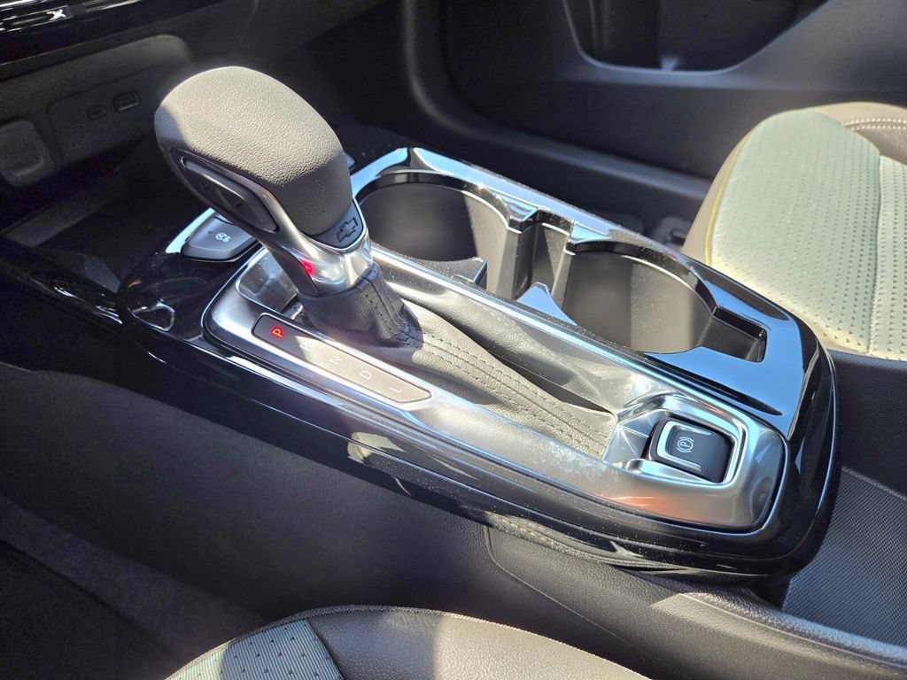 New 2026 Mosaic Black Metallic Chevrolet LT image 14