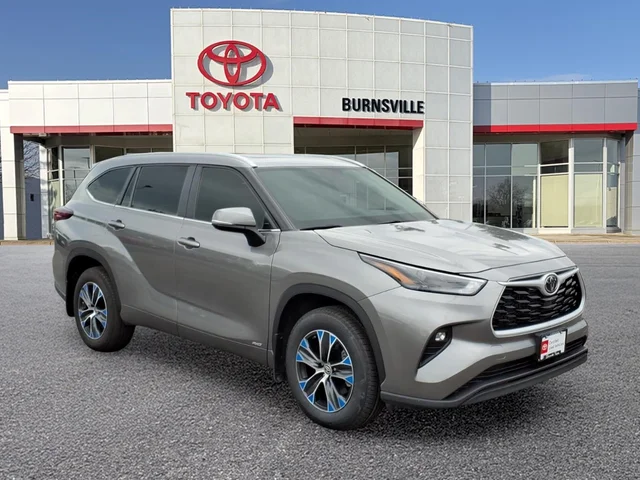 2025 Toyota Highlander Hybrid XLE