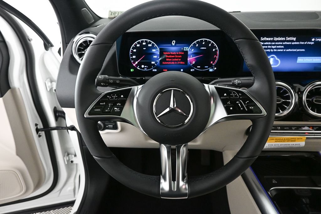New 2026 Polar White Mercedes-Benz GLA 250 image 2