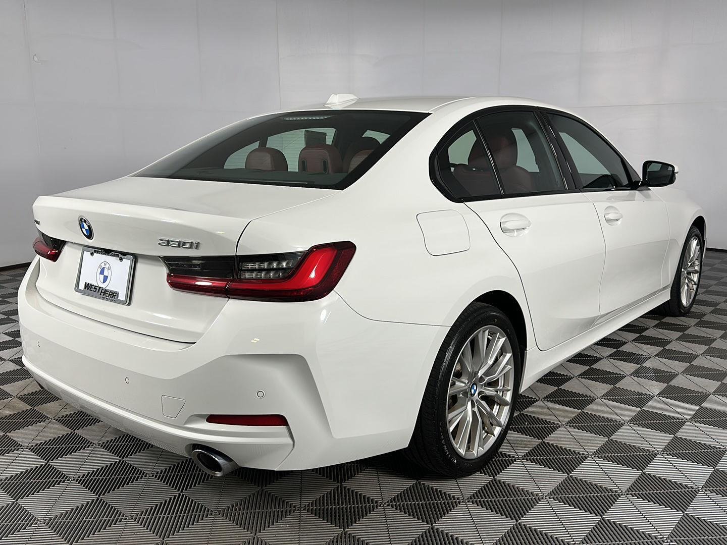 Certified Used 2023 Alpine White BMW 330i xDrive image 31
