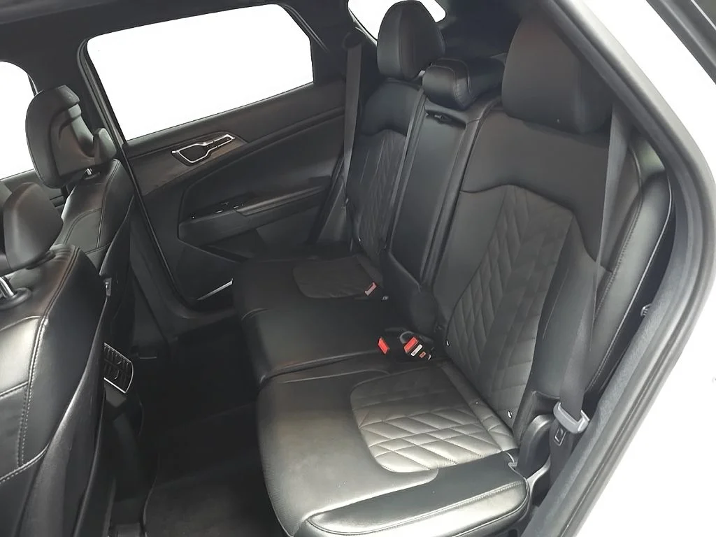 Used 2023 White Kia X-Line image 30