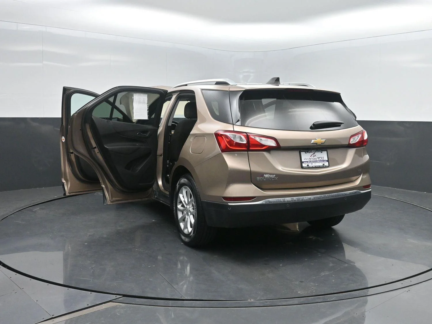 Used 2018 Sandy Ridge Metallic Chevrolet LT image 46