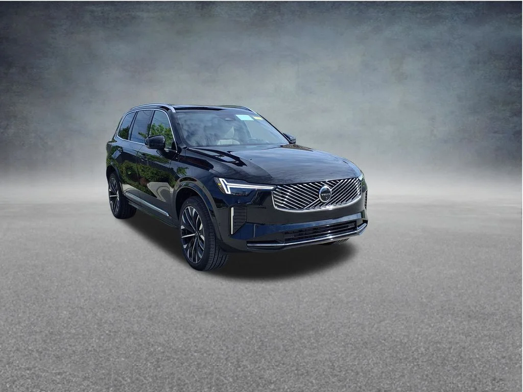 2026 Volvo XC90 Plus