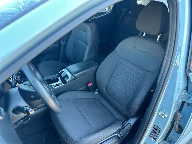 Used 2022 Blue Hyundai SE image 12