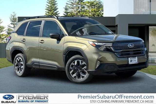 New 2026 AUTUMN GREEN METALLIC Subaru Premium image 1