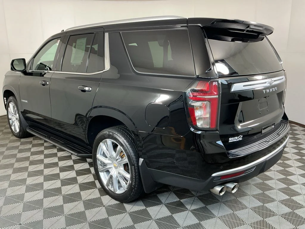 Used 2023 Black Chevrolet High Country image 15