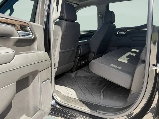 Used 2023 BLACK Chevrolet RST image 30