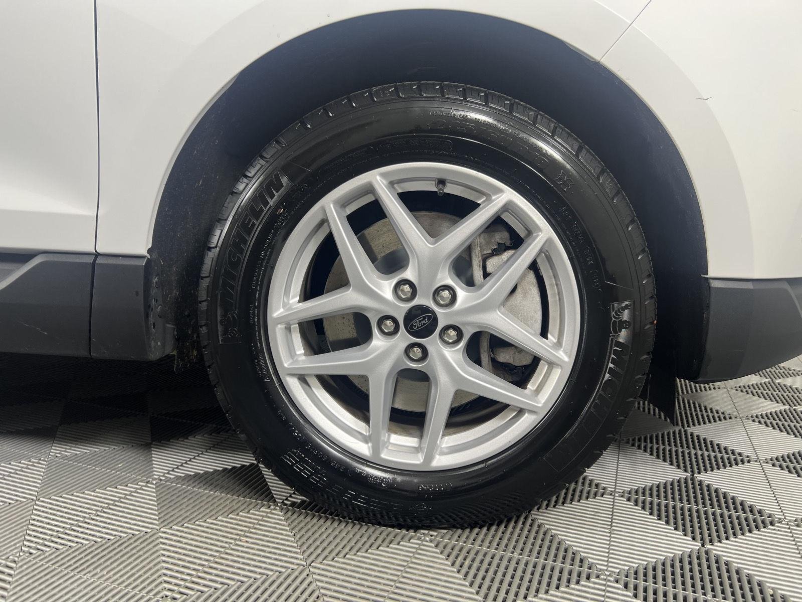 Used 2023 Oxford White Ford SEL image 12