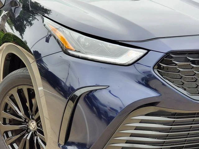 Certified Used 2025  Toyota XSE image 31